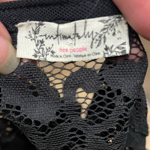 Free People Intimately Black Lace Dream Away Bralette, Brami, camisole. SM 0-4 - Picture 13 of 16